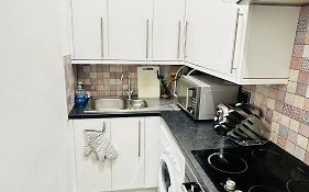 Stylish 1Bhk Heart Of The City